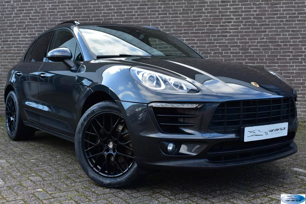 Porsche Macan 2.0 Apple CarPlay, Panorama Dak, Luchtvering, Stuurwielverwarming, Nieuwe Banden